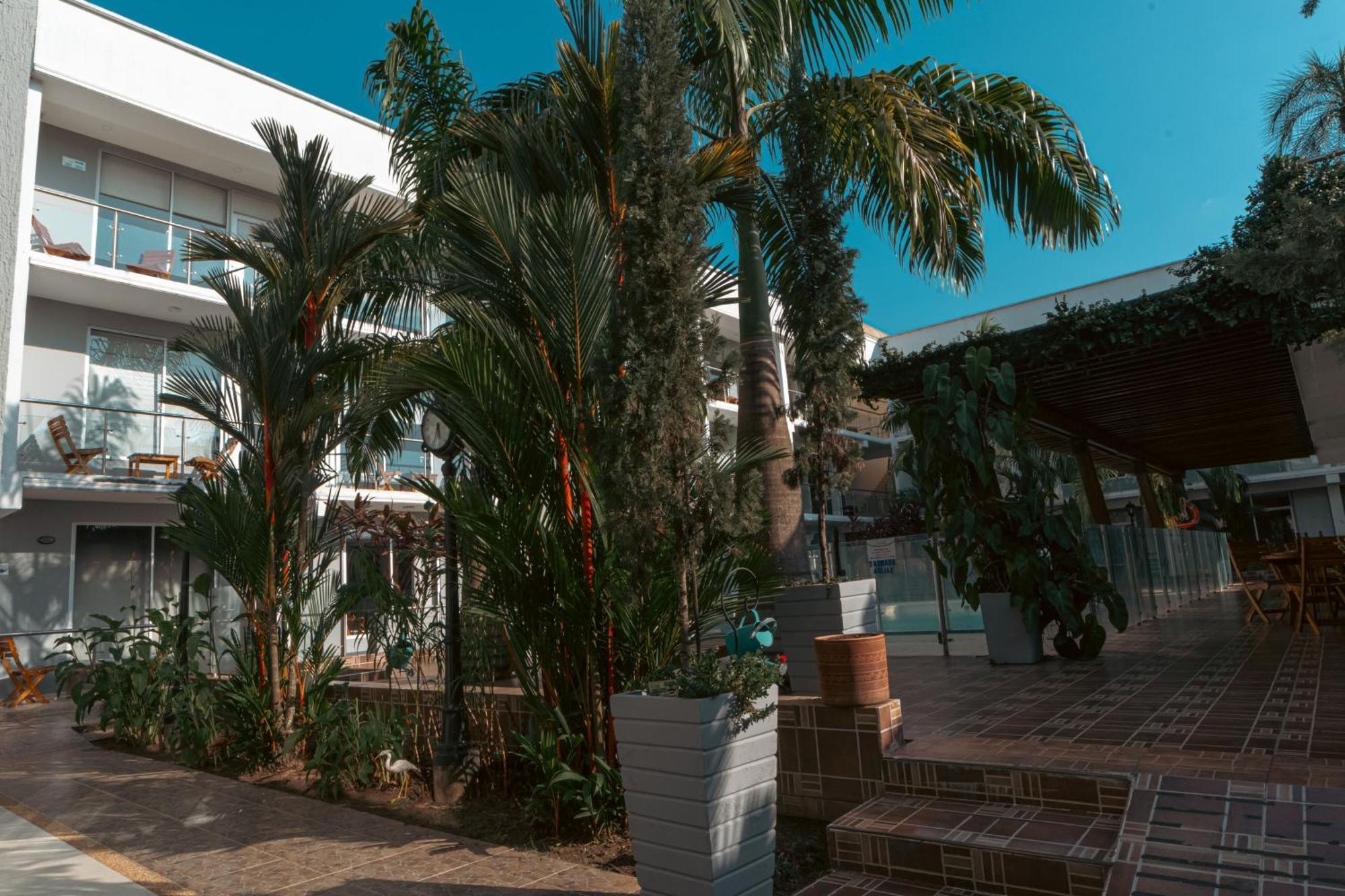 Hotel El Aeropuerto Сан-Хосе-дель-Гуав'яре Екстер'єр фото