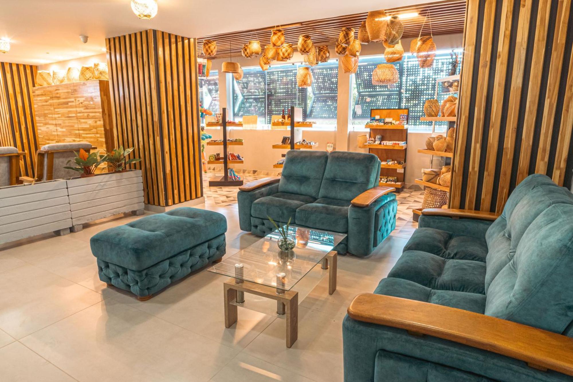 Hotel El Aeropuerto Сан-Хосе-дель-Гуав'яре Екстер'єр фото